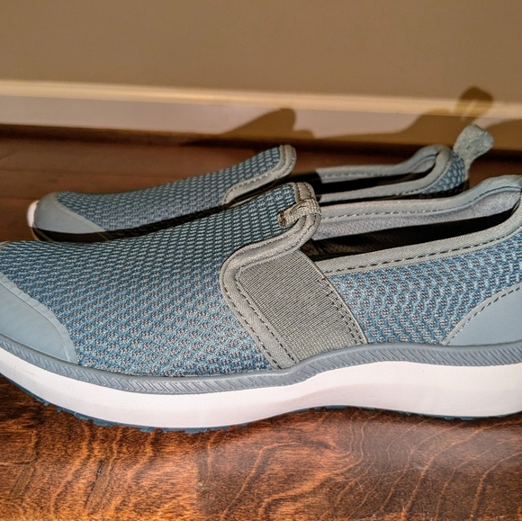 Vionic Womens Julianna Sz 5 Sage Green Slip-on Sneaker Mesh Work Shoe Comfort - Picture 3 of 12